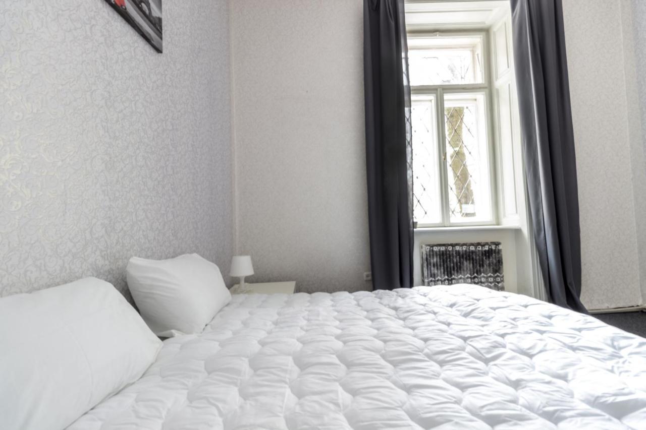 Hostel Best Time Lviv Kültér fotó