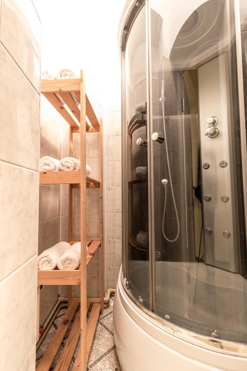 Hostel Best Time Lviv Kültér fotó
