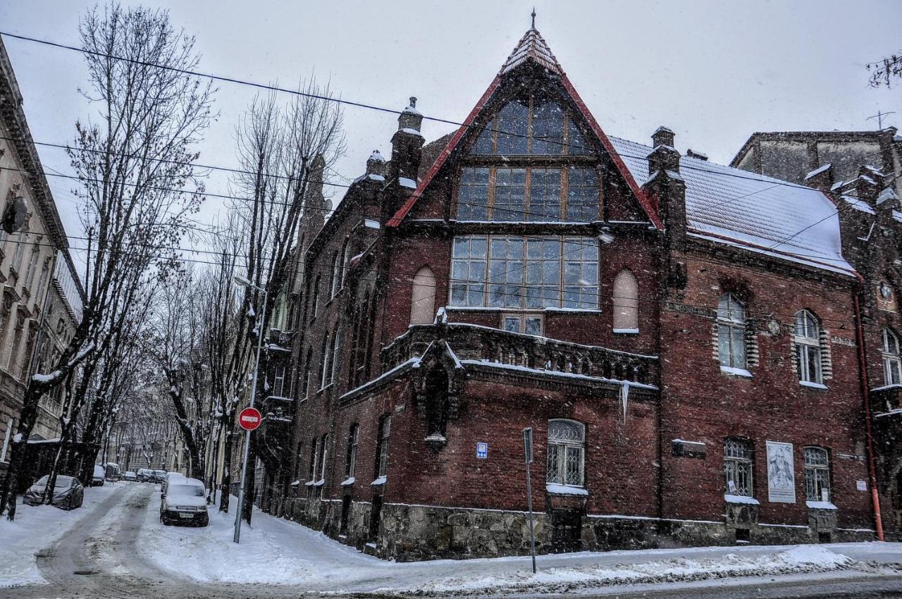Hostel Best Time Lviv Kültér fotó