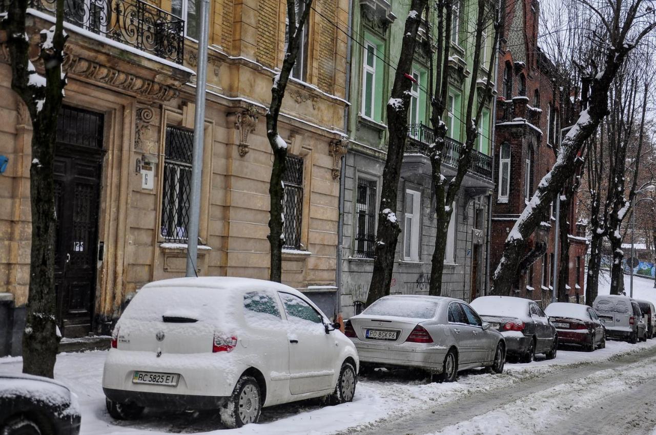 Hostel Best Time Lviv Kültér fotó